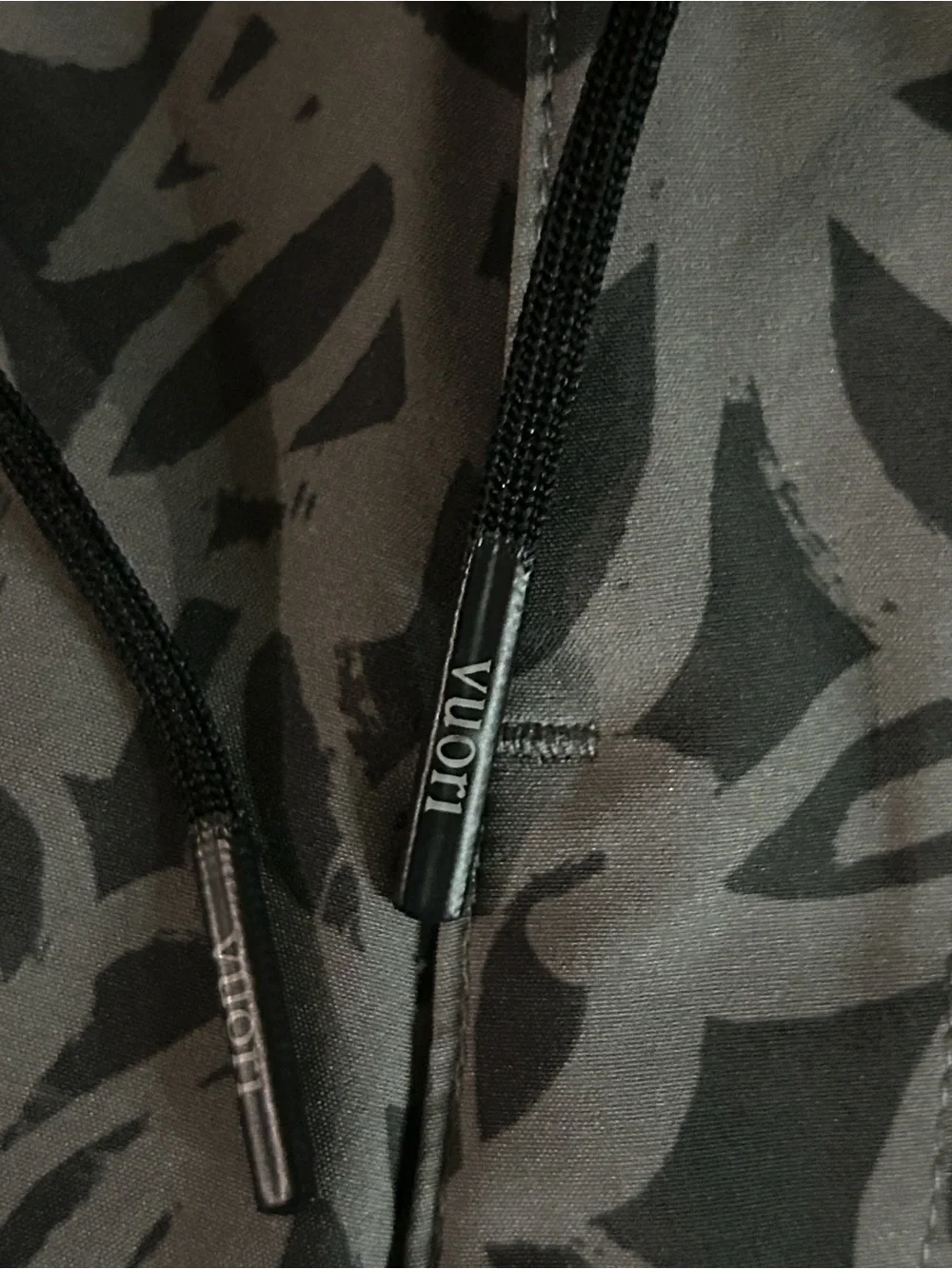 Vuori Shorts Mens Gray Infinity Boardshots